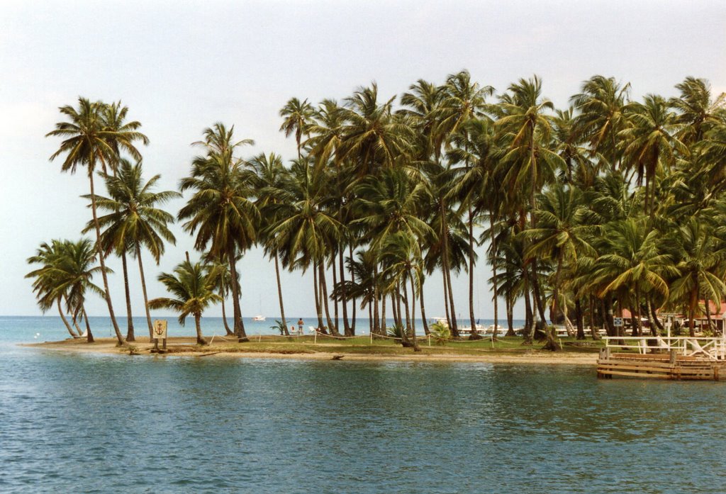 Marigot Bay, Ste Lucie by blosarch