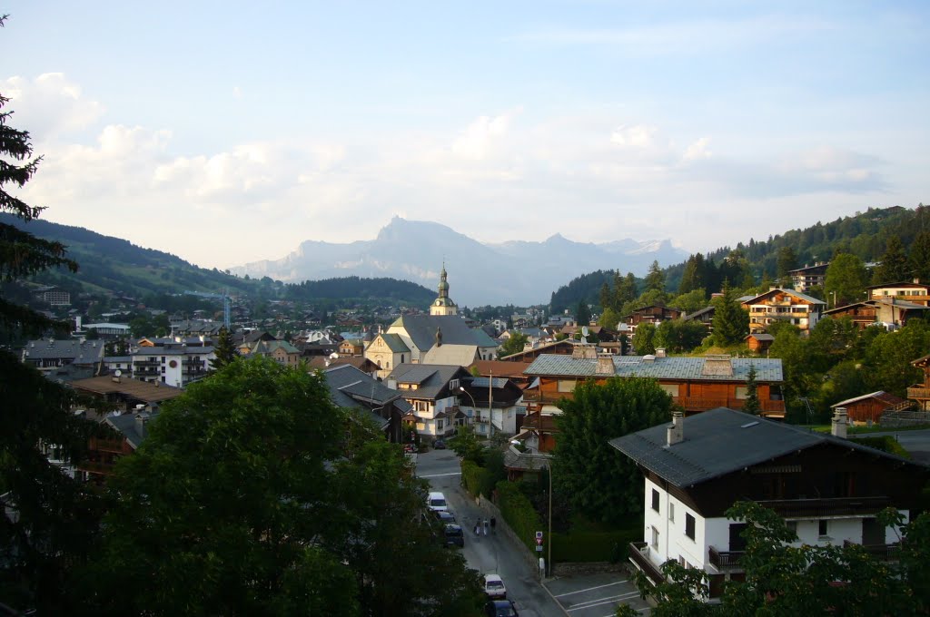 Vue sur le village depuis la résidence Windsor by dwg