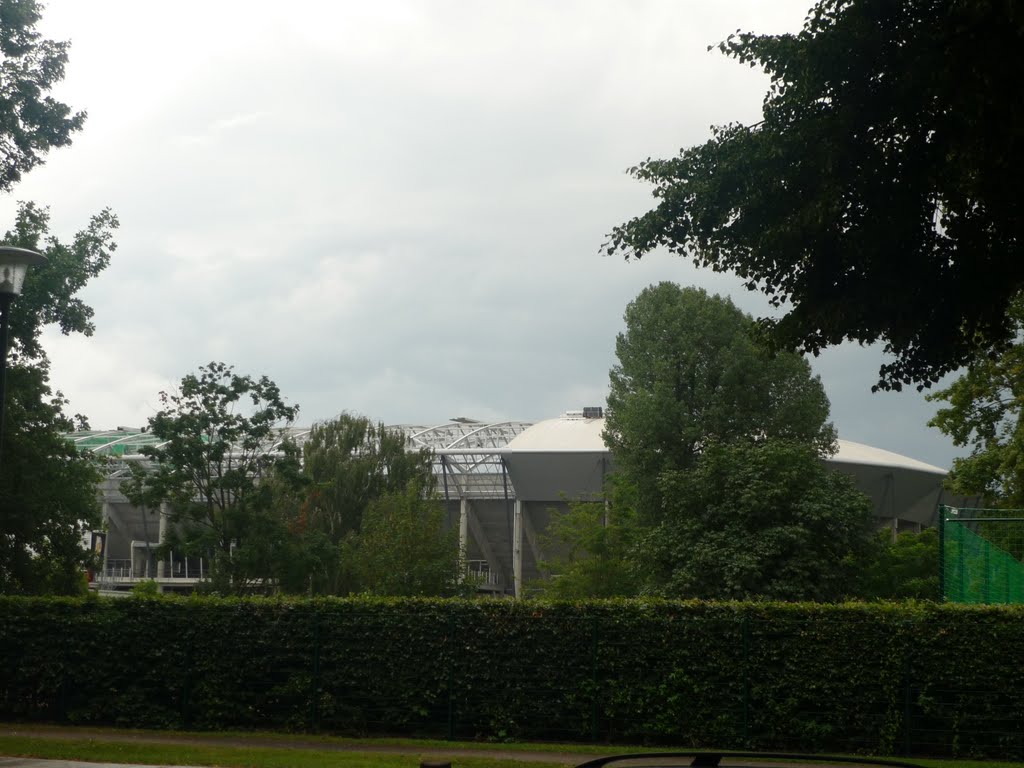 Dresden, Hauptallee - Blick zum Rudolf-Harbig-Stadion (im Bau) by DDner