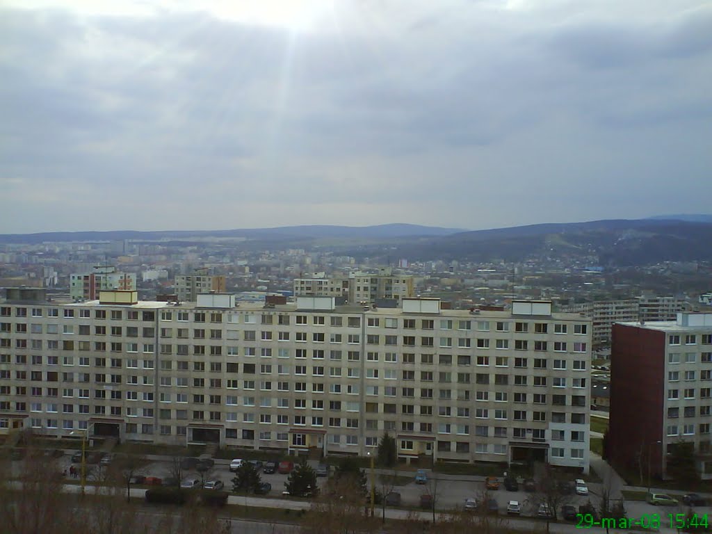 Kosice - pohlad na mesto zo sidliska Dargovskych hrdinov by vhaf