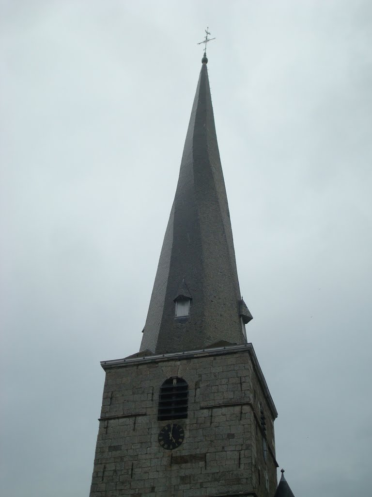 Clocher tors de l'église de Baelen by okapi07