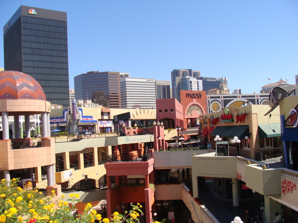 Westfield Horton Plaza by Luis Pompa