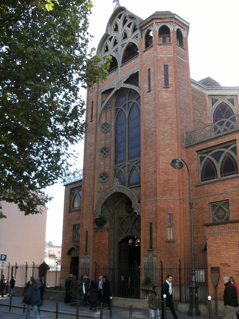 Eglise Saint Jean de Montmartre by Hassène ALAYA