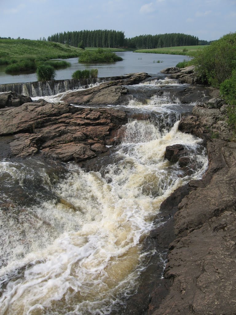 Nautelankoski upper falls, Aurajoki, Lieto by Nigel Kelly