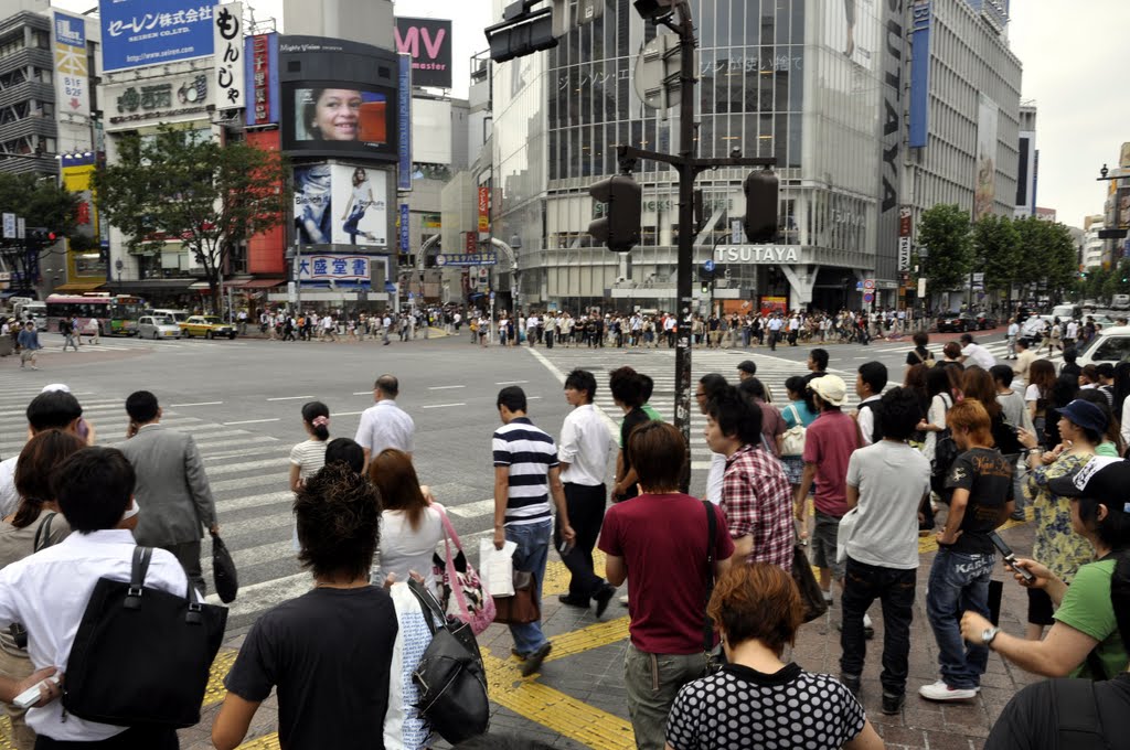 Tokyo Shibuya Intersection by Fritz Hanke