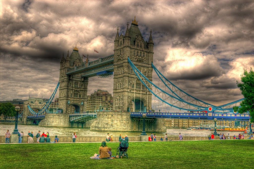 HDR Tower Bridge london by scanit