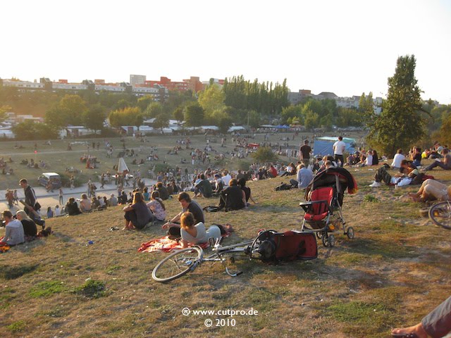 Mauerpark, Prenzlauer Berg, Berlin by cutpro