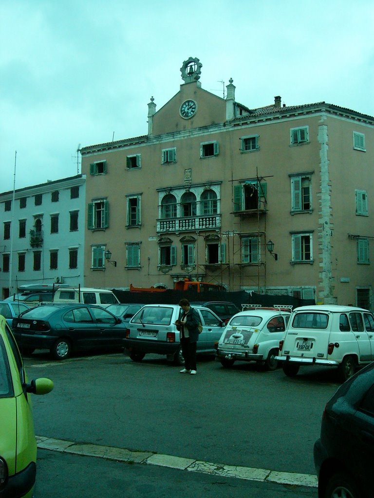 Vodnjan, Main Place, Palazzo Bradamante by GyurIca