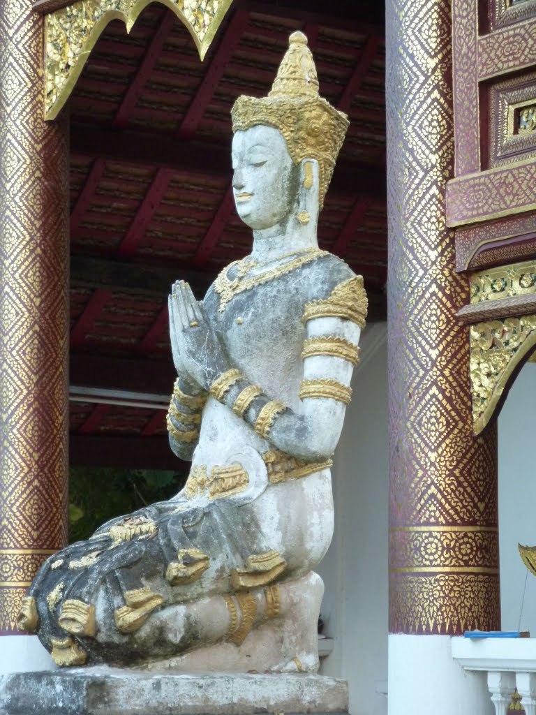 Figur am Wat Chiang Man by Wolfgang Markl