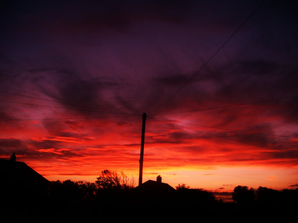 Norfolk sunset, 11/9/2010 by Ryan Norwich Boy