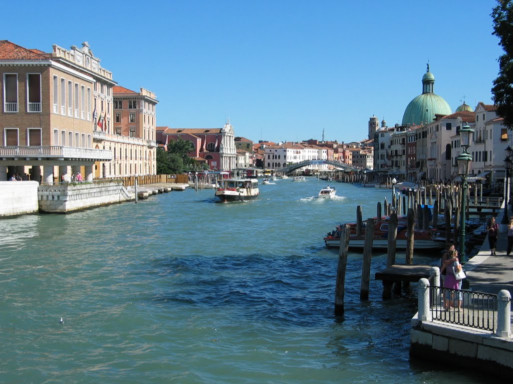 Venezia - veduta del Canal Grande e il Ponte degli Scalzi by Giuseppe De Giacomet…