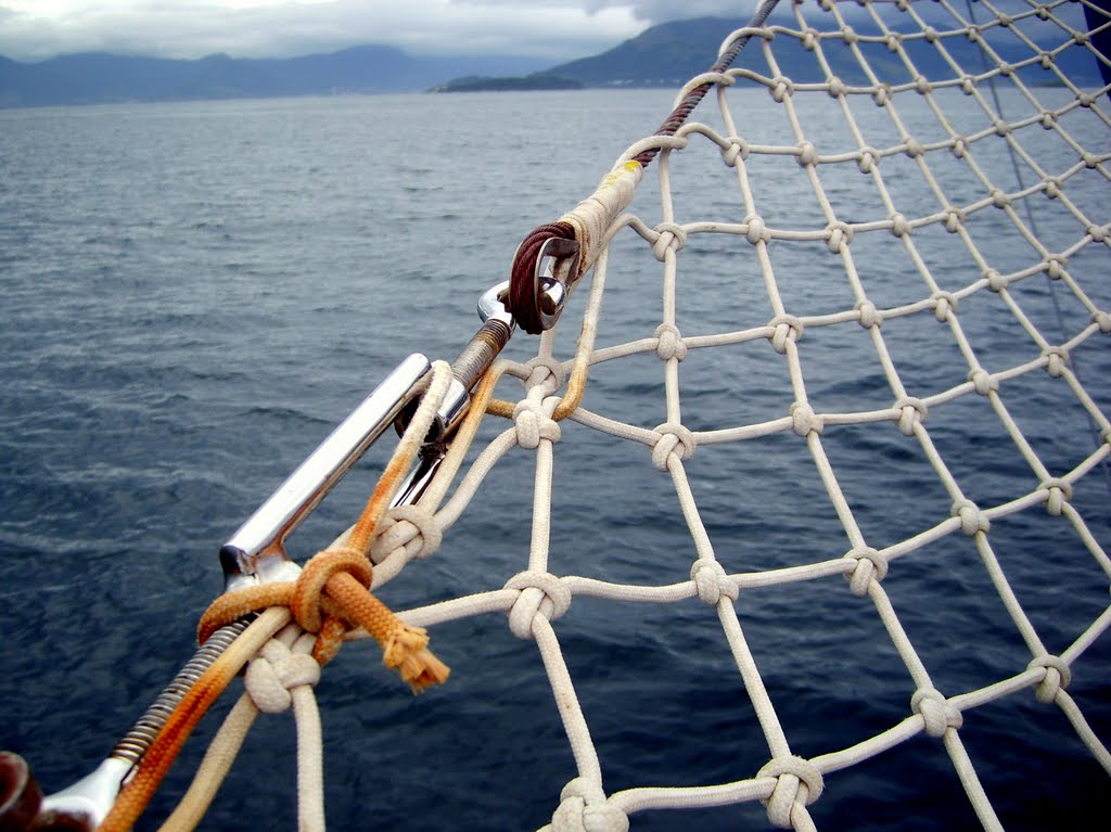 Ilha Grande, Angra dos Reis by Leo Aureliano