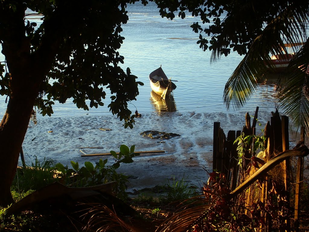 Barco de Ouro,Itacaré by Leo Aureliano