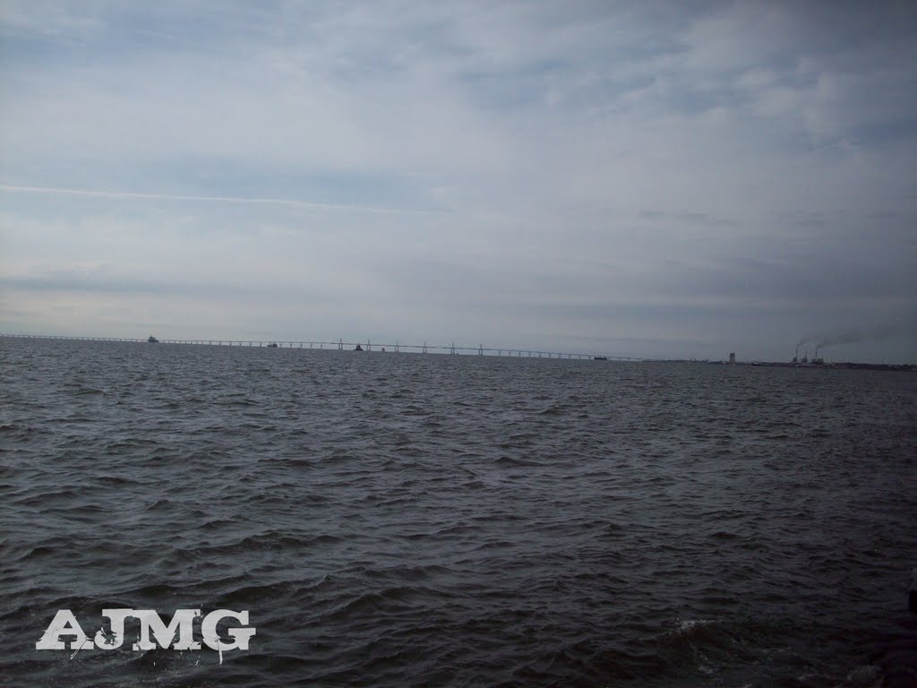 Puente sobre el Lago de Maracaibo by AJMG