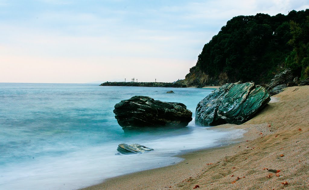 Plaka beach by t.bravos