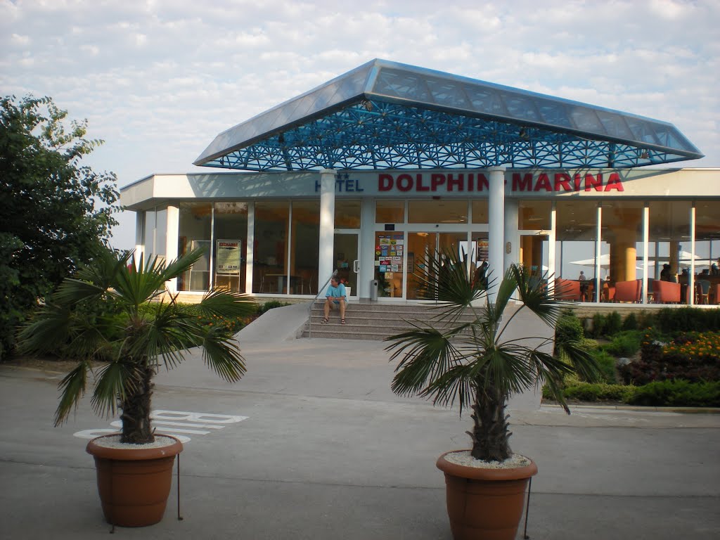 Hotel Dolphin Marina, st. st. Konstantin and Elena by Laura