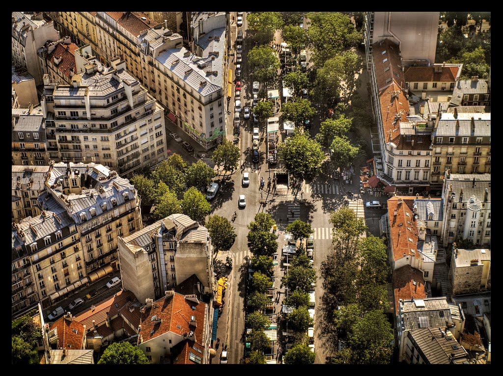 A different view of Paris by Tjarko Evenboer