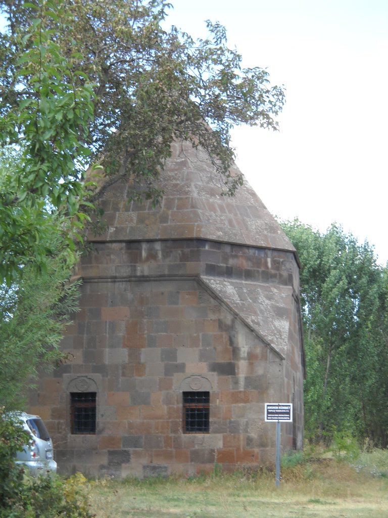 İKİKUBBE MAH. ANONİM KÜMBET 2 by Enver gülbahar