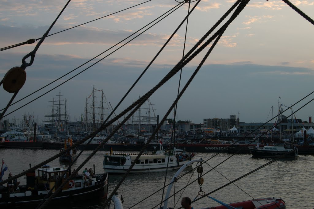 Delfzijl bij avond - DelfSail 2009 by Netty van der Deen- …