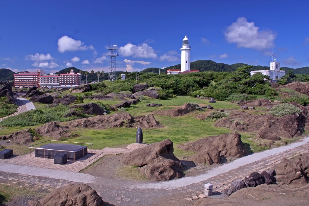 晩夏の野島崎灯台(The NOJIMAZAKI lighthouse in late summer) by Tomo Satoshy