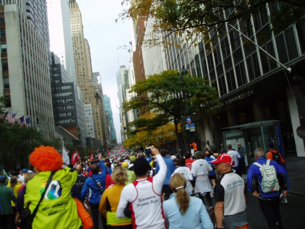 Continental airlines running 2009, 42nd street by Lorenzo Calestani