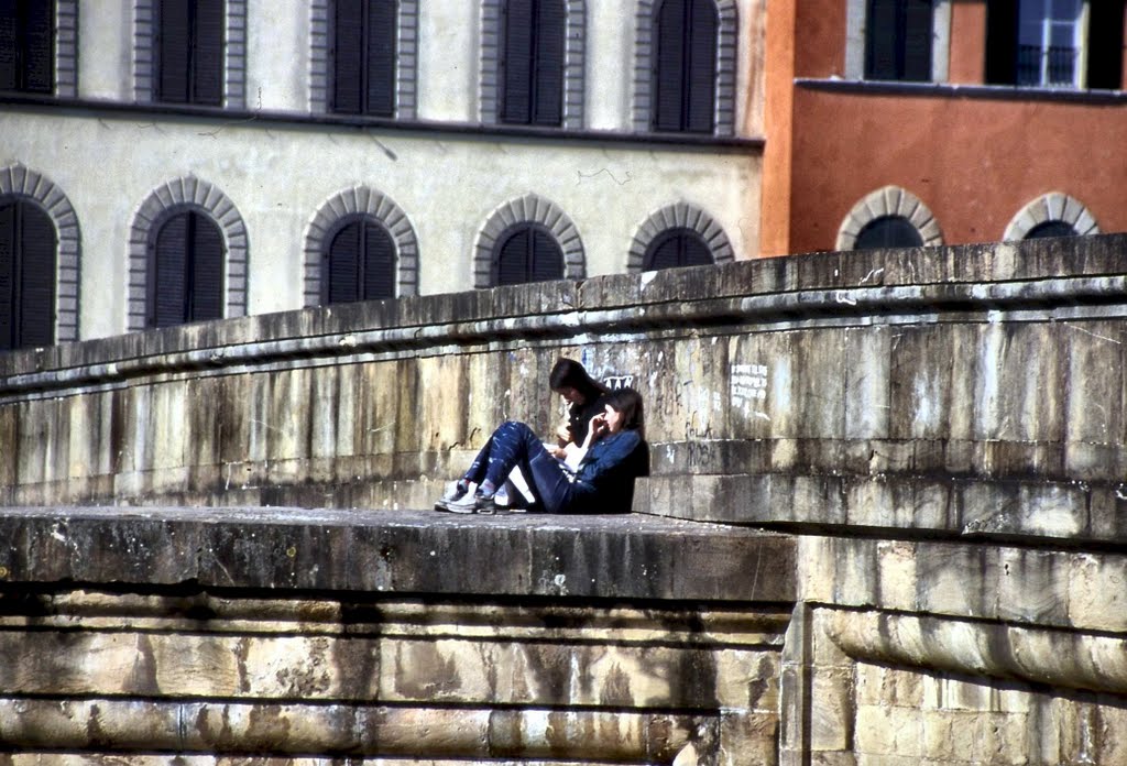 FIRENZE. Ponte a Santa Trinita by Roberto Tomei