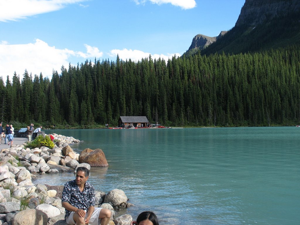 Lake Louise, Banff by Paras