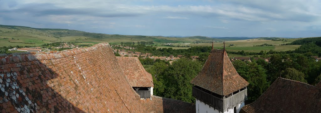 Viscri, Romania by slaviko