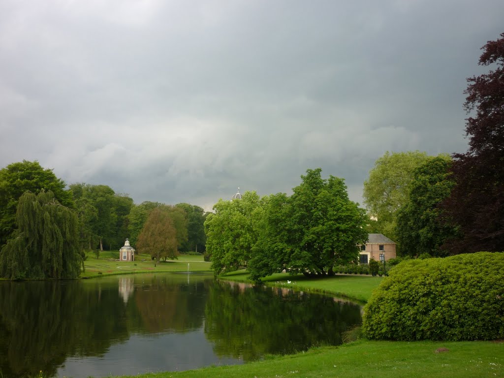 Tea house, pond, fountain and castle Rosendael by denhertog