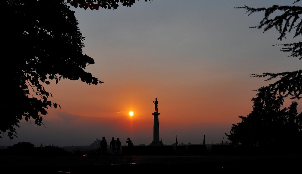 Belgrade sunset by Vladimir Babic