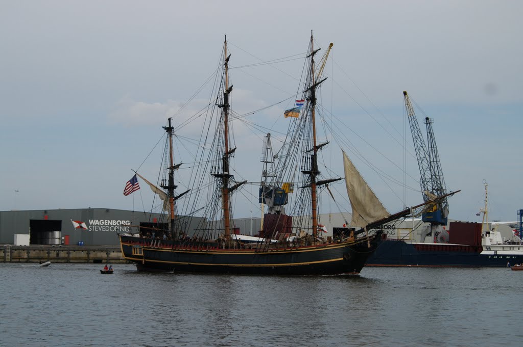 The Bounty vertrekt - DelfSail 2009 by Netty van der Deen- …