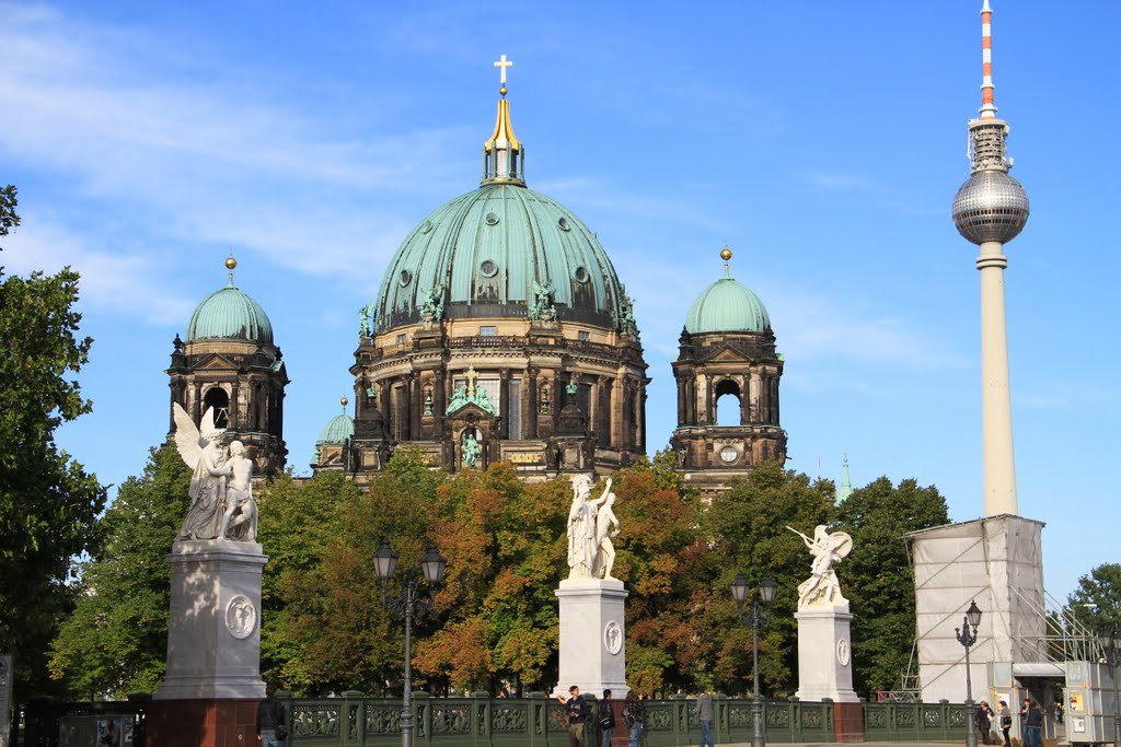 Catedral de Berlín by Luis Alberto Alvial …