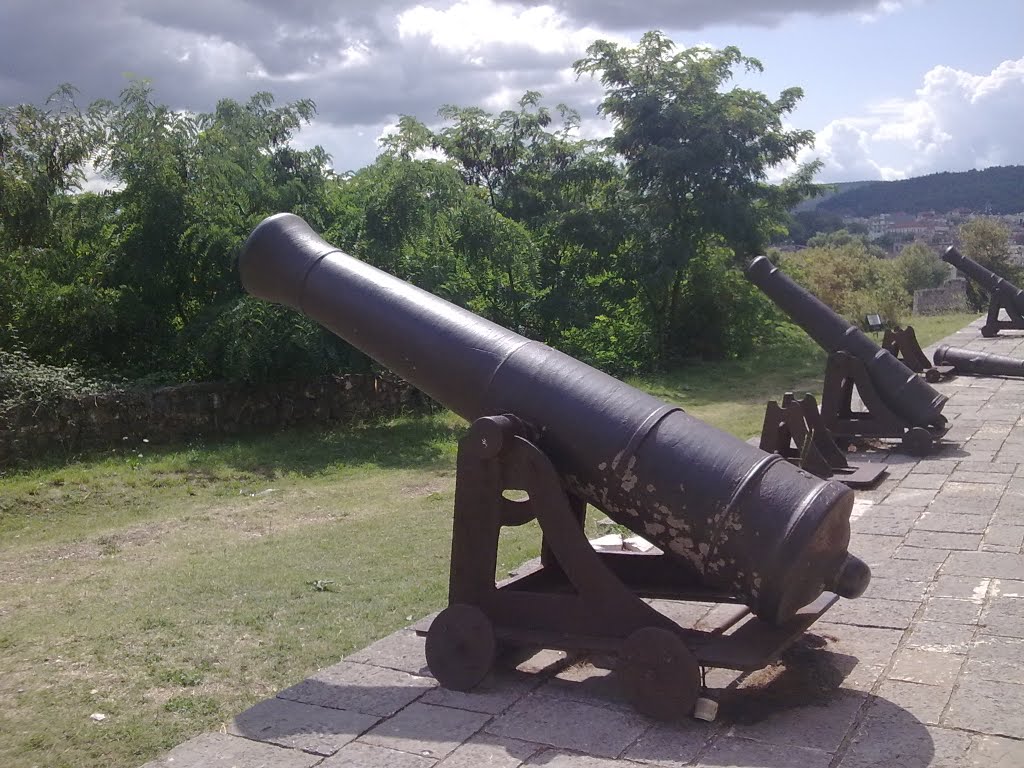 Canons inside acropolis of the castle of Ioannina. by Boromir