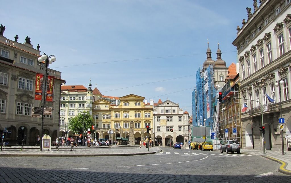 Malostranské náměstí / Malostranska square by MaxTravel