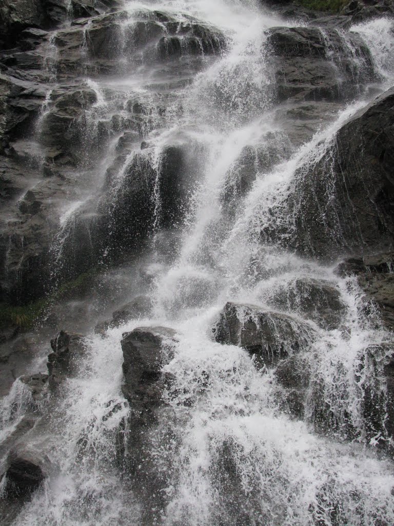 Waterfall near Balea lake. by Adrbog