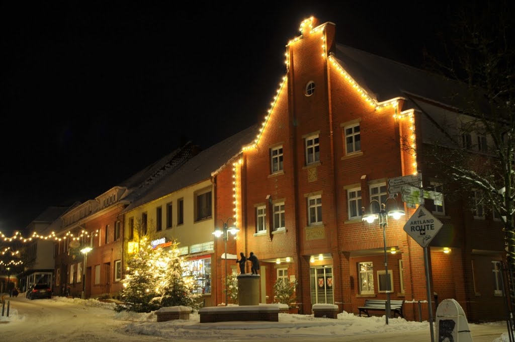 Rathaus im Winter by Alfons Geers