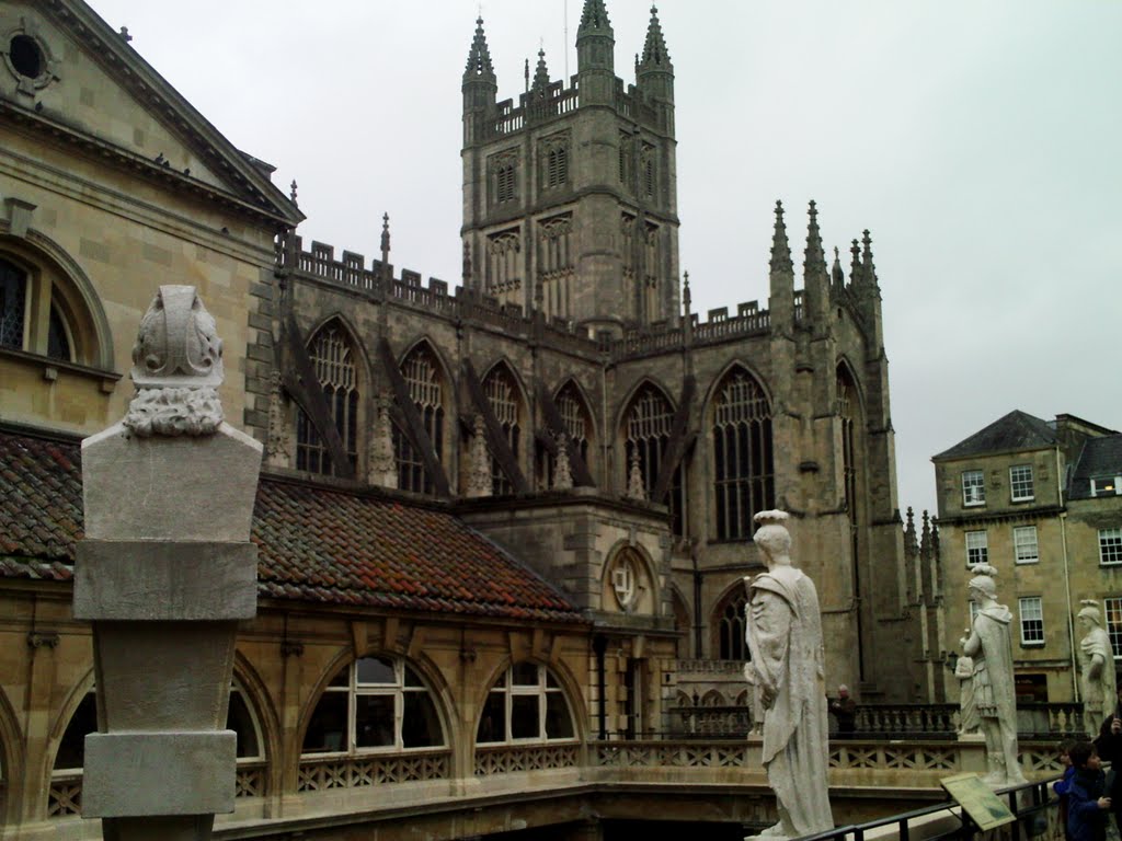 Roman Bath Statues and Bath Abbey by Jeffrey Lowery