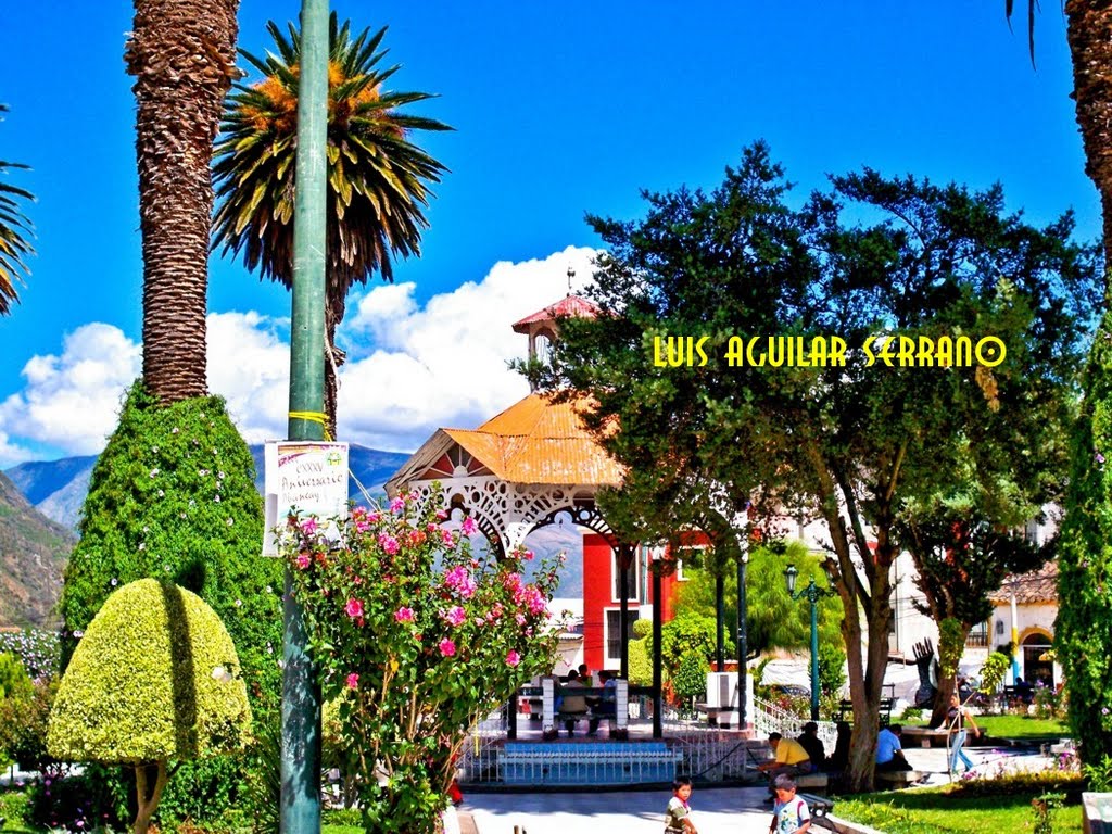 PLAZA DE ARMAS DE ABANCAY by LUIS AGUILAR SERRANO