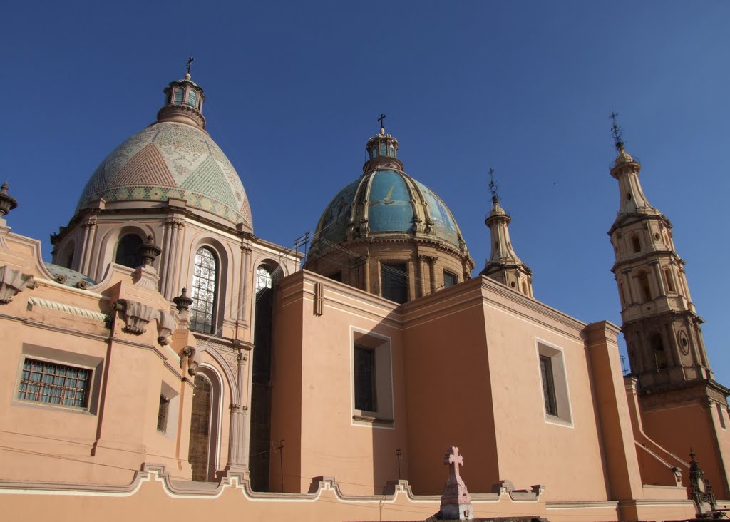 Cúpulas y Torres de Catedral de León by ▓ ☻ galloelprimo ☻ ▓