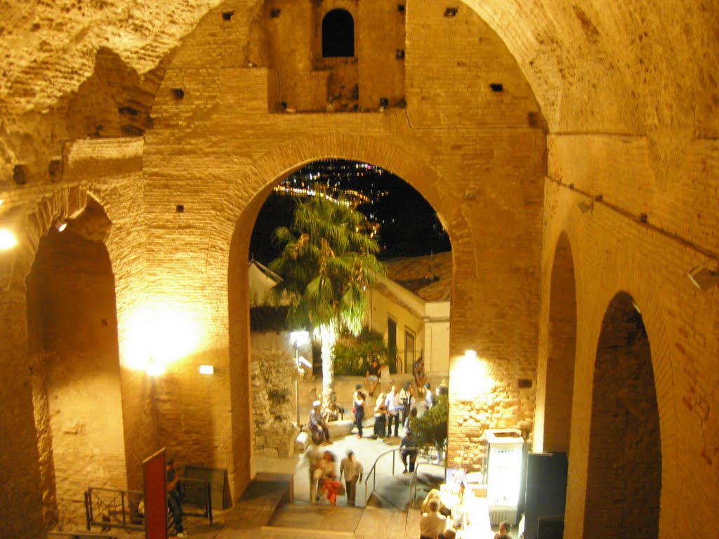 Teatro Antico di Taormina by kajikawa