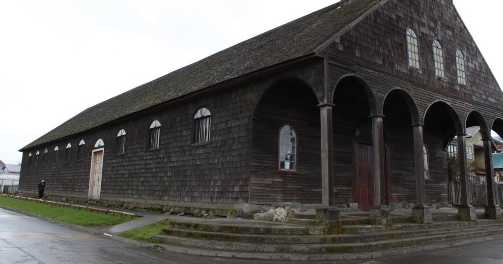 Exterior iglesia de Achao by PanchoF