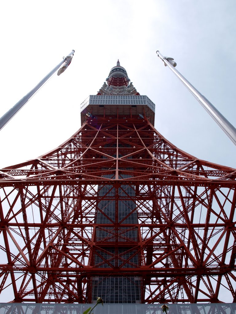 Tokyo Tower by rkossler