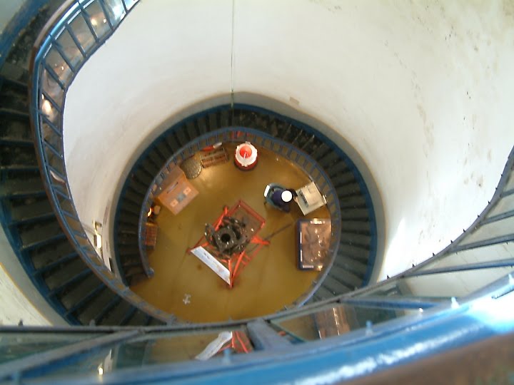 Sraircase inside St Mary's Lighthouse by Noseyinround