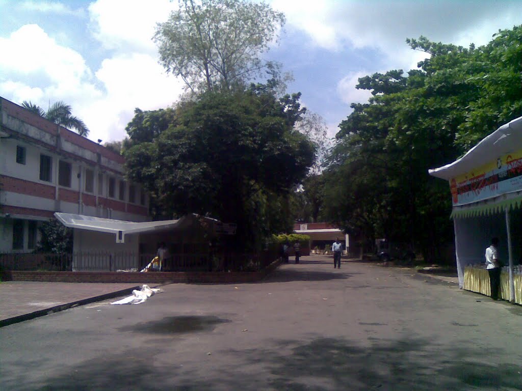 Dhaka University Campus, Dhaka, Bangladesh by minarul999