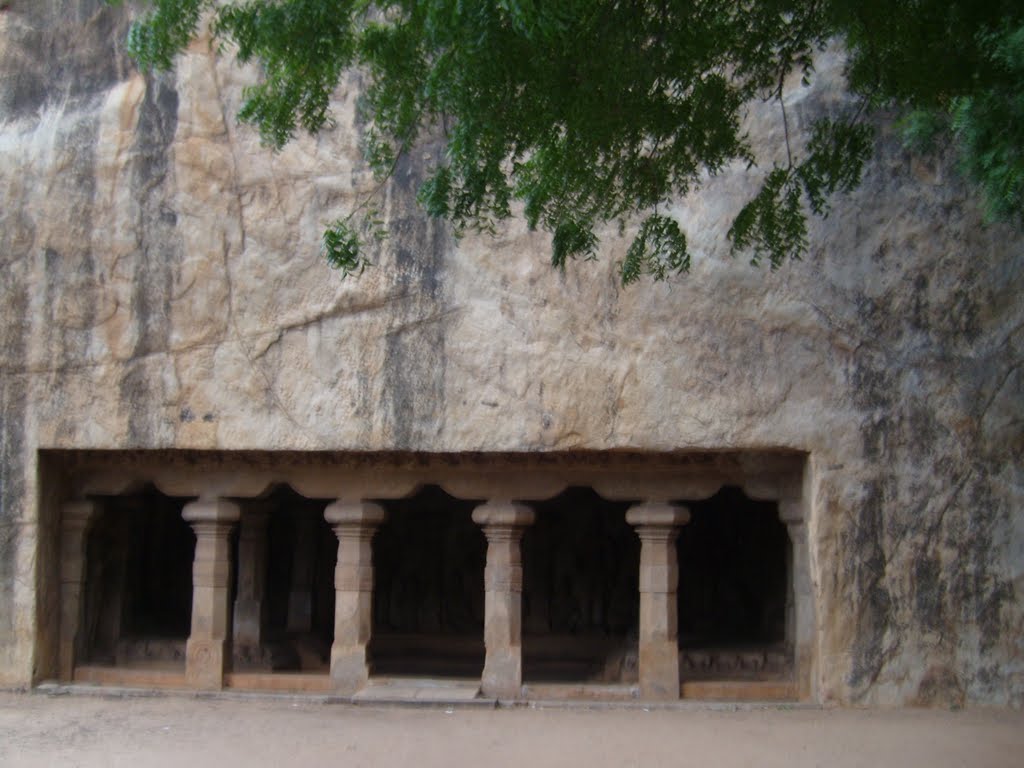 Rock cut caves-trichy fort by ManiMaran