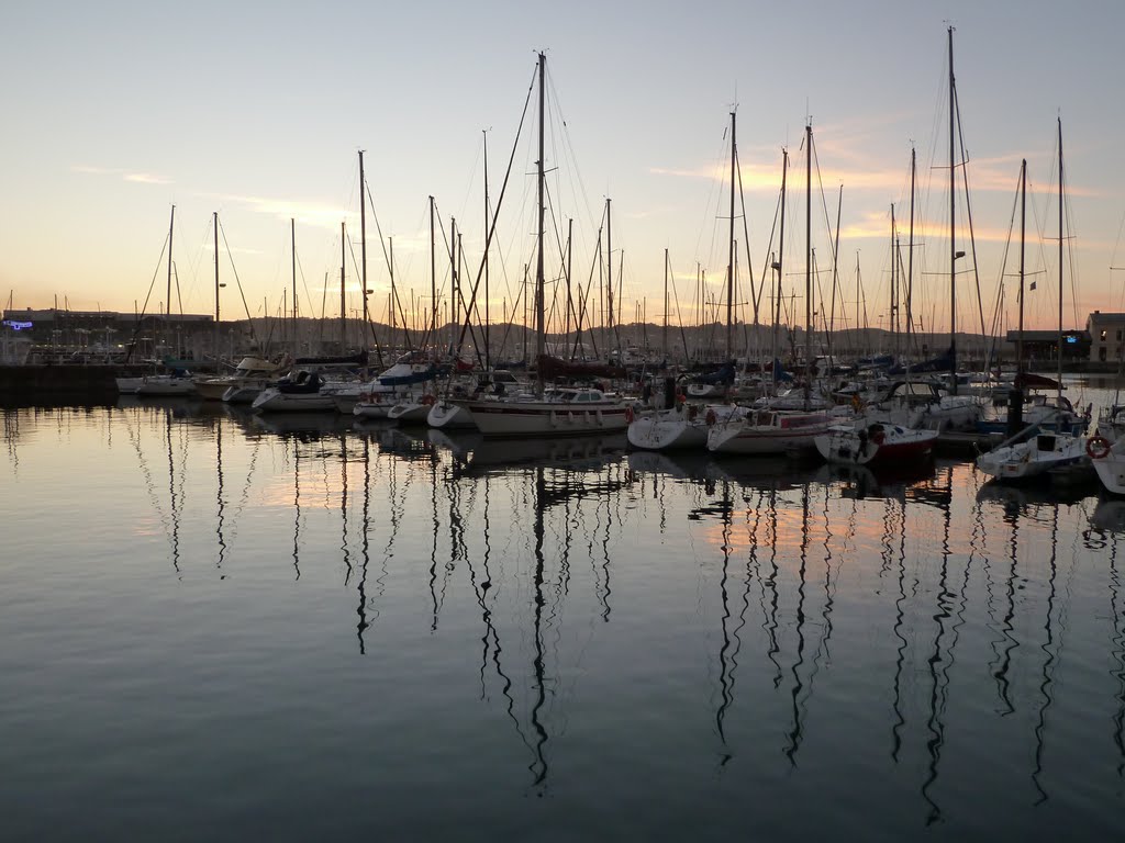 Atardecer Puerto Deportivo Gijón by jaborge