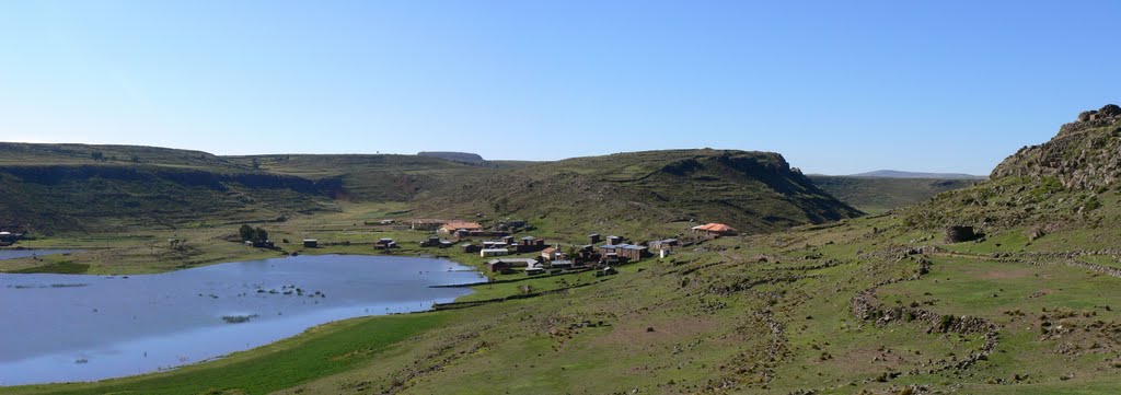 Sillustani, Peru. by Nicola e Pina Peru