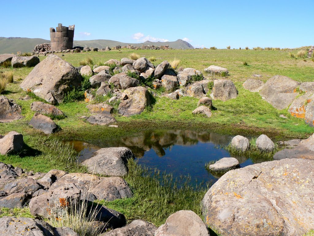 Sillustani, Peru. by Nicola e Pina Peru