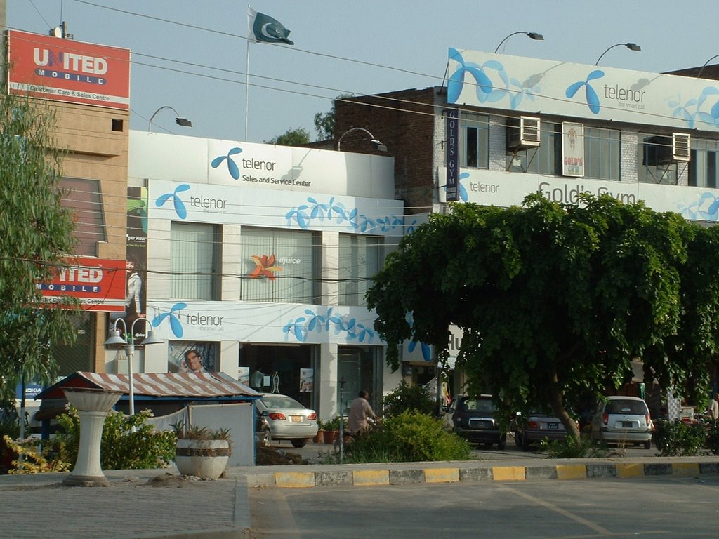 Telenor Sales and Services Centre, D-Ground, Faisalabad (in 2007) www.clocktowercity.com by AbdulSattar Minhajia…