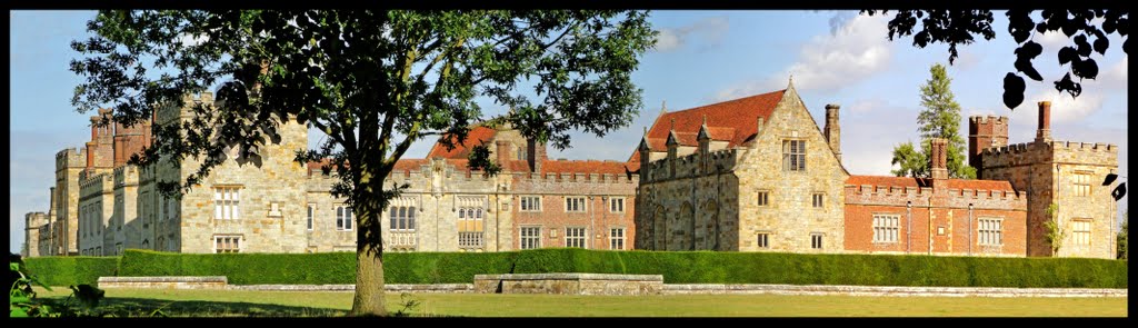 Penshurst Place Panorama by bbehnke